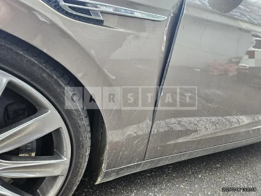 Photo 2 of 15: 2014 Bentley Flying Spur W12 — Korean insurance auction