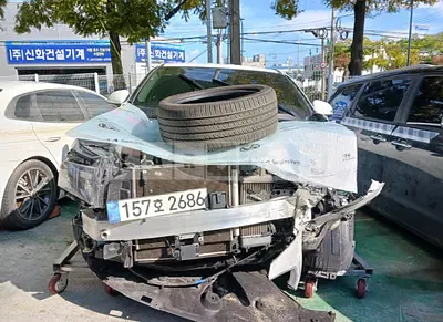 Photo 1 of 23: 2021 Hyundai Santa Fe, VIN KMHS281HGMU403793 — Korean insurance auction
