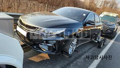 Photo 1 of 23: 2018 Kia K5 Hybrid, VIN KNAGW41EBKA031302 — Korean insurance auction