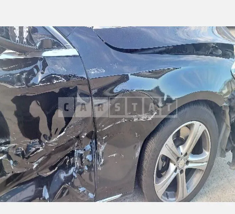 Photo 2 of 31: 2017 Mercedes-Benz E220 d — Korean insurance auction