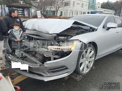 Photo 1 of 7: 2018 Volvo S90 — Korean insurance auction