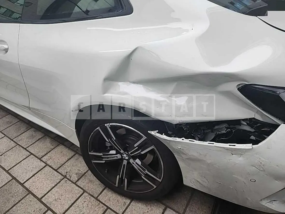 Photo 2 of 8: 2022 BMW 420i Coupe, VIN WBA21AP06PCL61207 — Korean insurance auction