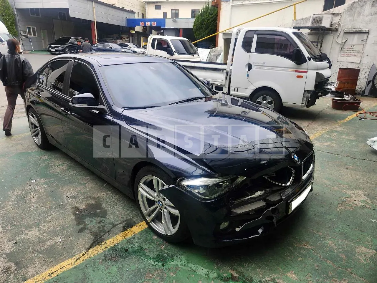 Photo 2 of 15: 2016 BMW 320d EfficientDynamics, VIN WBA8D1102GK775391 — Korean insurance auction