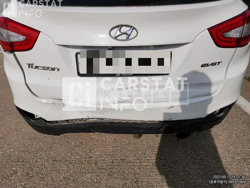 Photo 2 of 4: 2014 Hyundai Tucson — Korean insurance auction