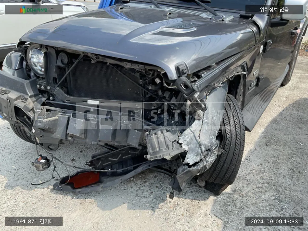 Photo 2 of 46: 2019 Jeep Wrangler Sahara, VIN 1C4HJXEN1KW573633 — Korean insurance auction