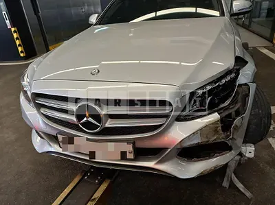 Photo 1 of 10: 2017 Mercedes-Benz C220d 4Matic, VIN WDDWF0FB7HR283401 — Korean insurance auction