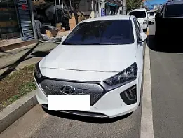 Photo 2 of 13: 2020 Hyundai Modern Ionic Electric, VIN KMHC051JFLU073958 — Korean insurance auction