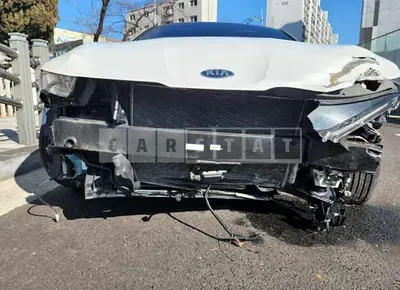Photo 1 of 5: 2020 Kia K5 — Korean insurance auction