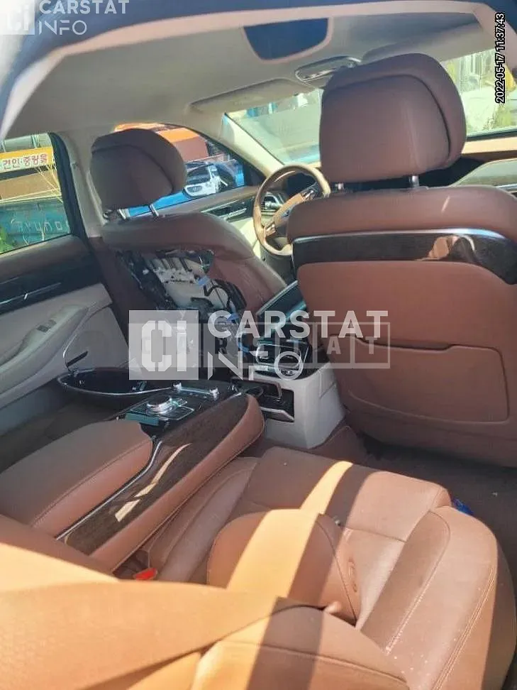 Photo 2 of 17: 2019 Genesis G90 3.8, VIN KMHG141DDKU063880 — Korean insurance auction