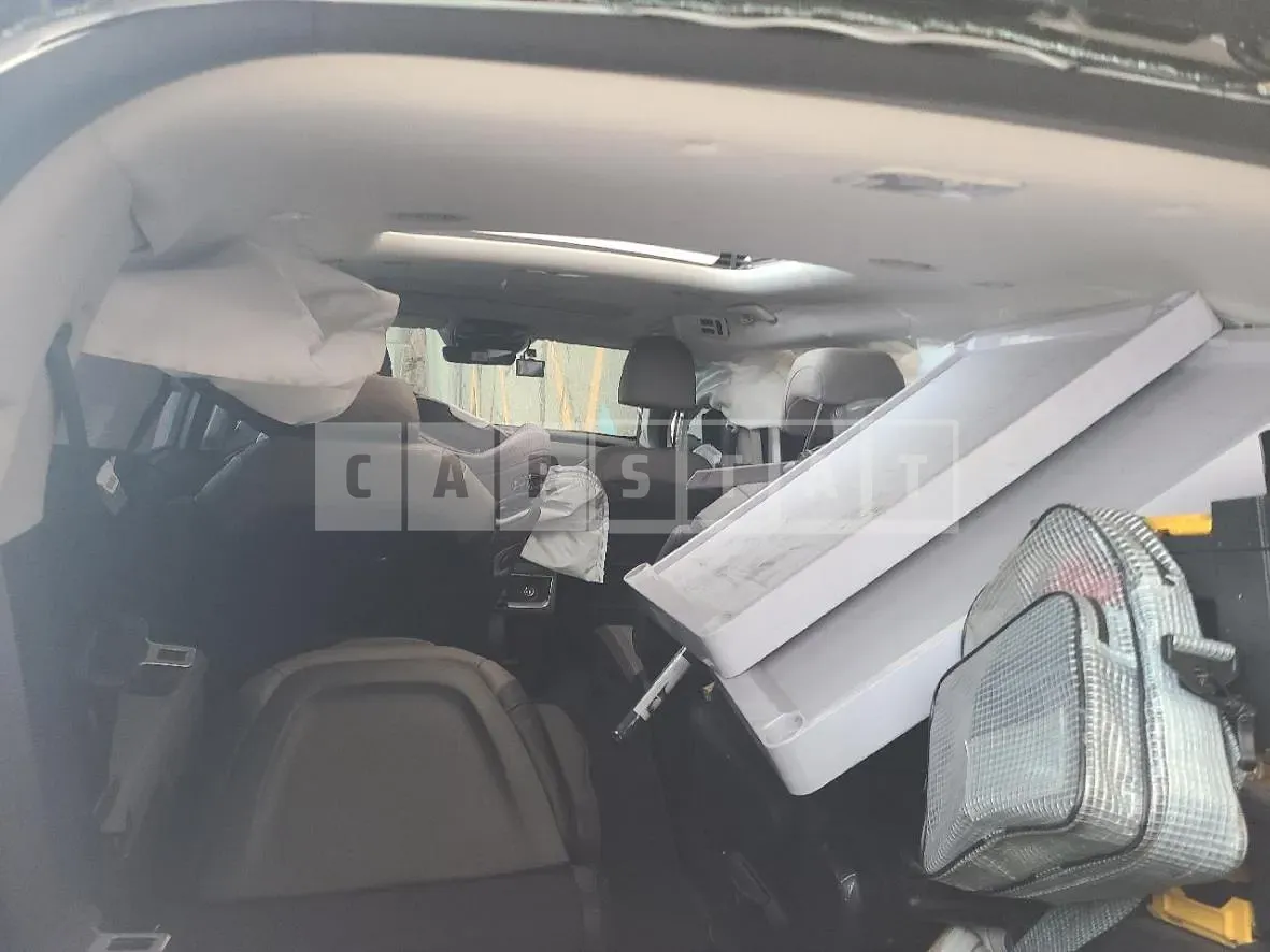 Photo 2 of 28: 2024 Kia Carnival 1.6 (Hybrid), VIN KNANE81ABRS006507 — Korean insurance auction