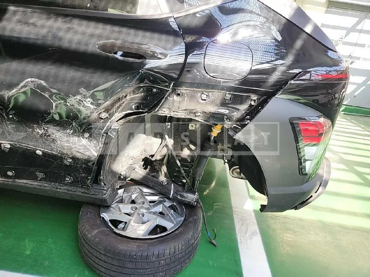 Photo 2 of 13: 2023 Hyundai Kona Gasoline — Korean insurance auction