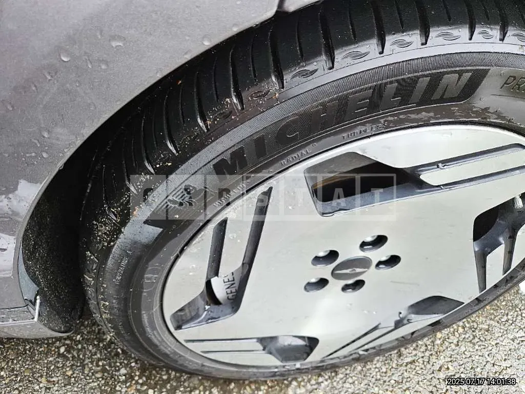 Photo 2 of 2: 2024 Genesis (parts) G80 Wheel — Korean insurance auction