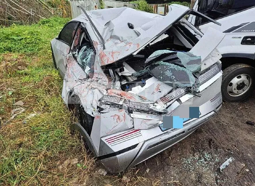 Photo 2 of 10: 2023 Hyundai IONIQ 5 Long Range — Korean insurance auction