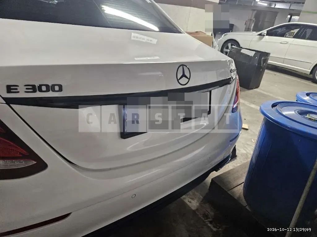 Photo 2 of 15: 2016 Mercedes-Benz E300 — Korean insurance auction