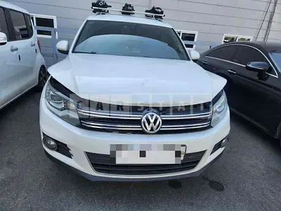 Photo 1 of 11: 2015 Volkswagen Tiguan 2.0 TDI BMT — Korean insurance auction