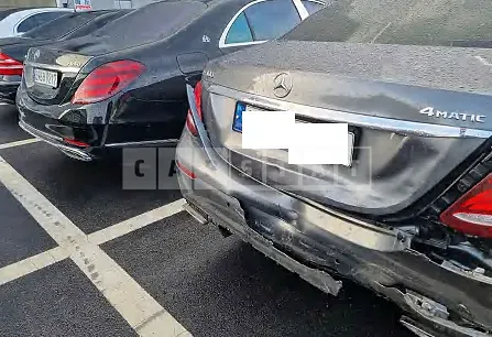 Photo 2 of 21: 2019 Mercedes-Benz E300 4Matic, VIN WDDZF4KB2KA568247 — Korean insurance auction
