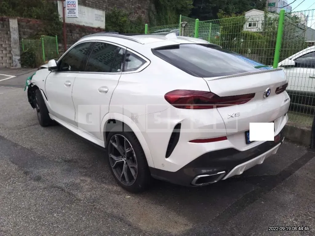 Photo 2 of 30: 2020 BMW X6 xDrive 30d M Sport Package, VIN WBAGT210XL9D21575 — Korean insurance auction