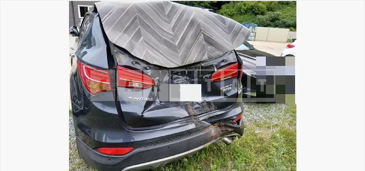 Photo 2 of 7: 2015 Hyundai Santa Fe DM (4WD) — Korean insurance auction