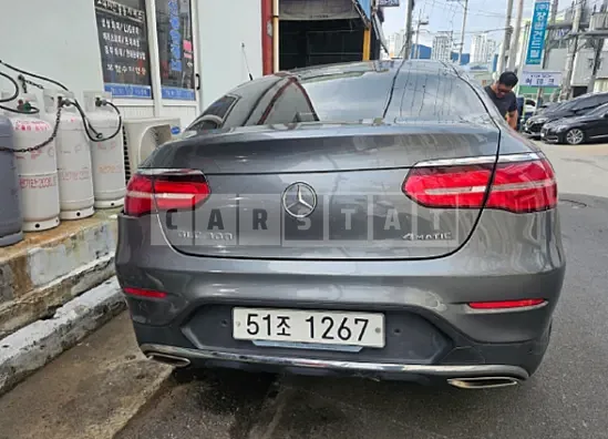 Photo 2 of 9: 2019 Mercedes-Benz GLC300 4Matic Coupe — Korean insurance auction