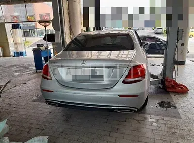 Photo 1 of 25: 2018 Mercedes-Benz E300 4Matic — Korean insurance auction