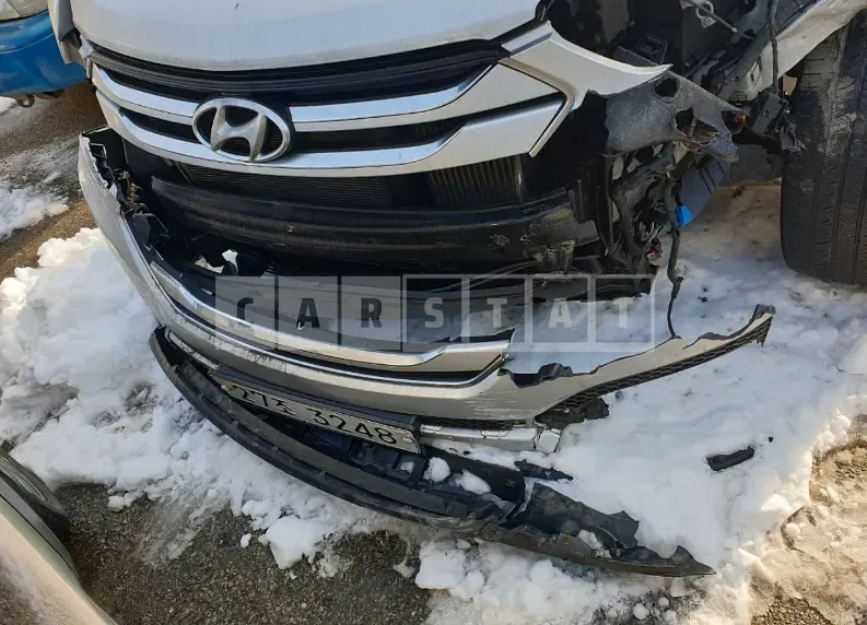 Photo 2 of 11: 2015 Hyundai Santa Fe, VIN KMHSW81UBFU352181 — Korean insurance auction
