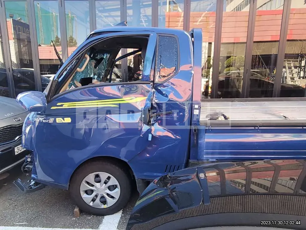 Photo 2 of 11: 2023 Ravon Hyundai Potter 2 Institutes, VIN KMFZCZ7NFPU064751 — Korean insurance auction