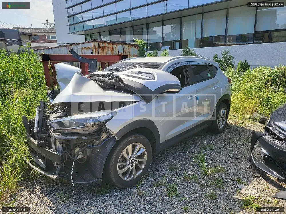 Photo 2 of 10: 2016 Hyundai Tucson, VIN KMHJ3815GHU286252 — Korean insurance auction