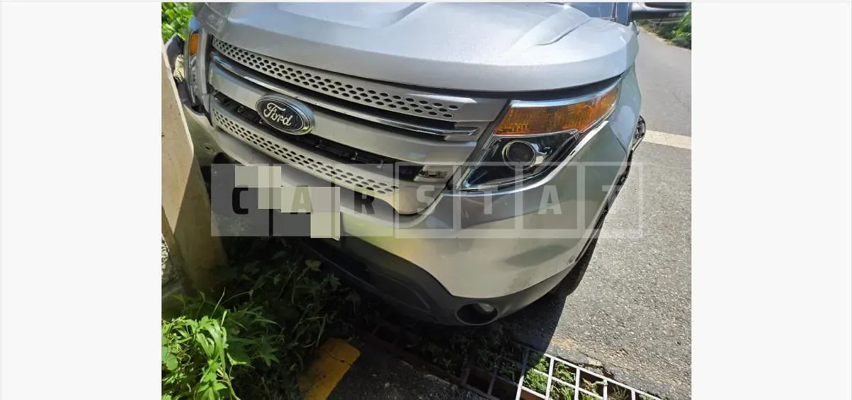 Photo 2 of 13: 2015 Ford Explorer — Korean insurance auction