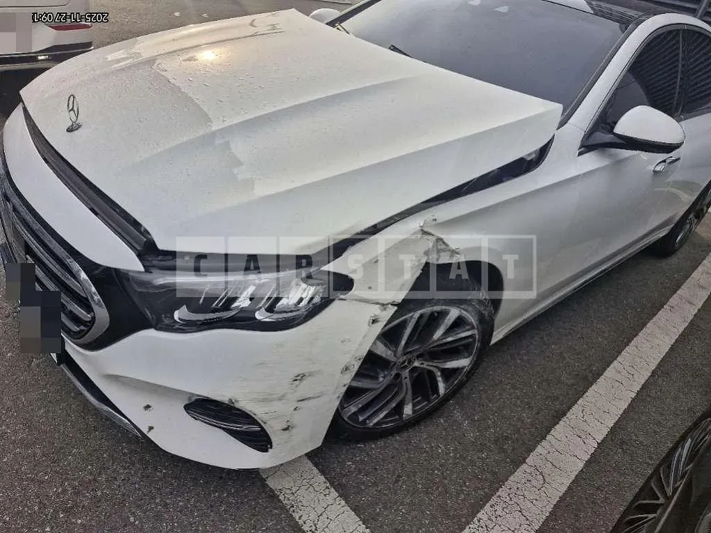 Photo 2 of 26: 2024 Mercedes-Benz E220 d 4Matic — Korean insurance auction