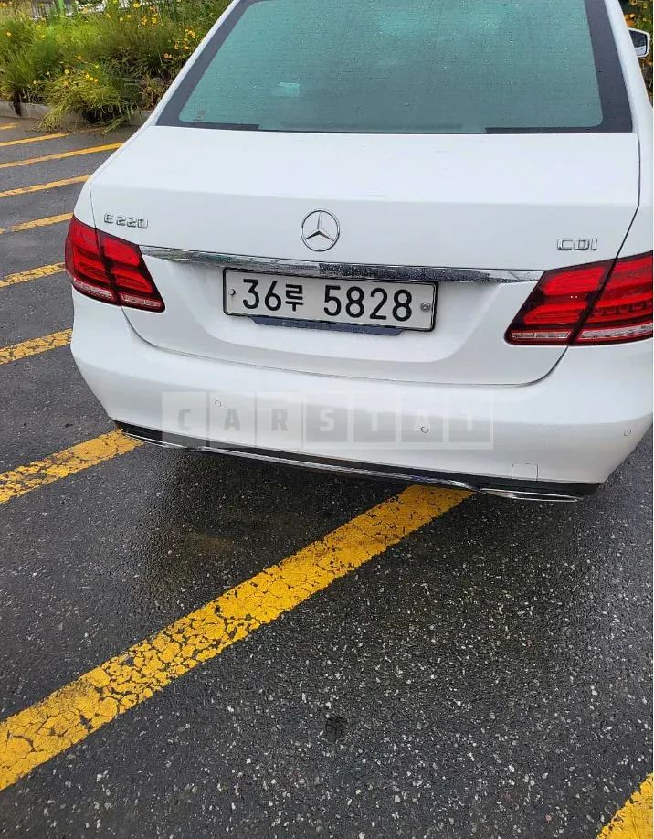 Photo 2 of 3: 2016 Mercedes-Benz E220 CDI, VIN WDDHF0CB5GB212430 — Korean insurance auction