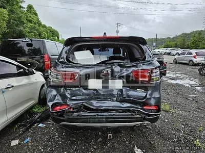 Photo 1 of 45: 2018 Kia Sorento 2.0 (4WD) — Korean insurance auction