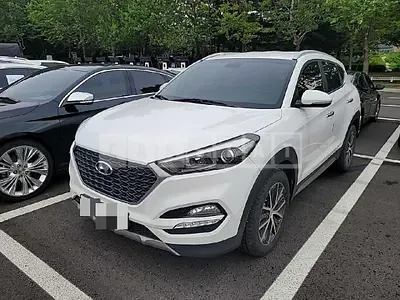 Photo 1 of 8: 2016 Hyundai Tucson, VIN KMHJ3815GGU014876 — Korean insurance auction