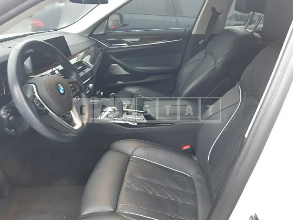 Photo 2 of 25: 2018 BMW 540i xDrive, VIN WBAJB5101JB371438 — Korean insurance auction