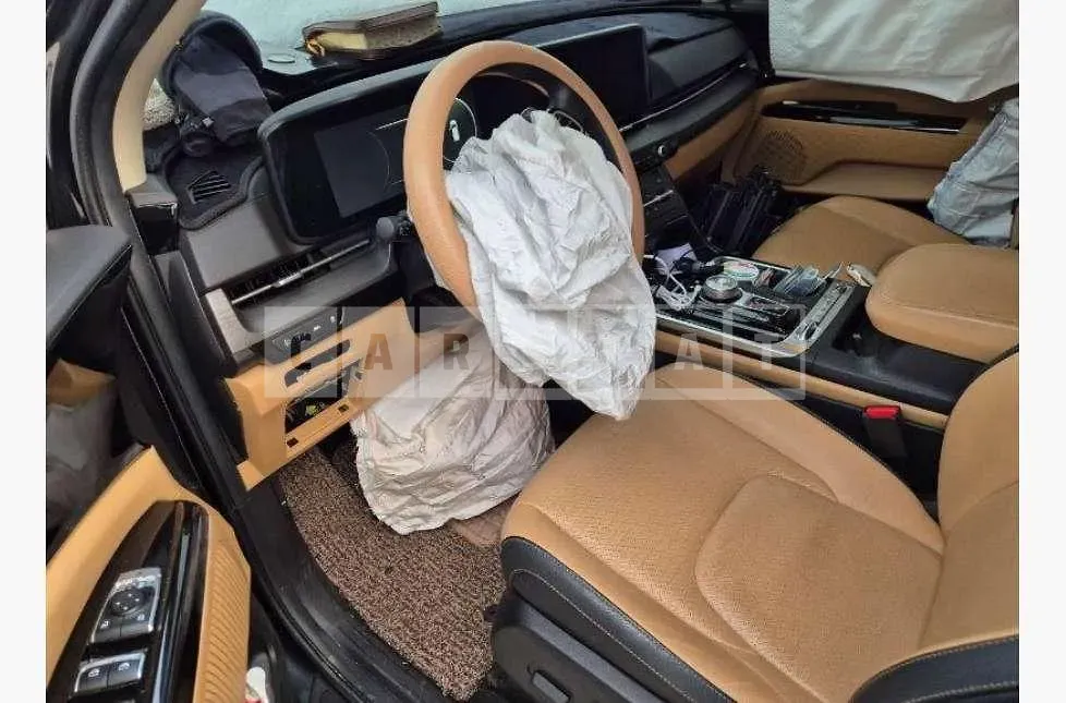 Photo 2 of 23: 2023 Kia Carnivals — Korean insurance auction