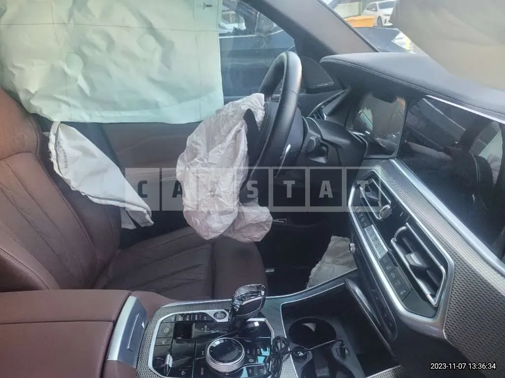 Photo 2 of 17: 2023 BMW X5 xDrive 30d, VIN WBAJU8107P9P11588 — Korean insurance auction