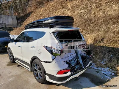 Photo 1 of 13: 2017 Hyundai Santa Fe 2.0, VIN KMHSW81UBHU766670 — Korean insurance auction