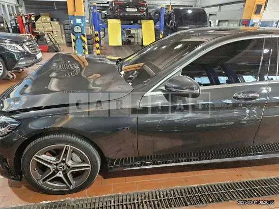 Photo 2 of 30: 2020 Mercedes-Benz C300e 4Matic — Korean insurance auction