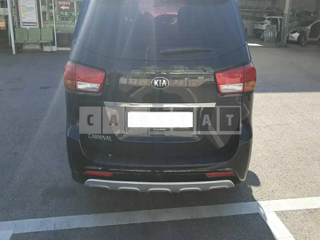Photo 2 of 15: 2016 Kia Carnival, VIN KNAME81ABGS162571 — Korean insurance auction