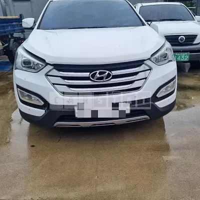 Photo 1 of 14: 2014 Hyundai Santa Fe 2.2 (4WD) — Korean insurance auction