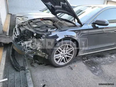 Photo 1 of 31: 2015 Audi A8 60 TDI quattro, VIN WAUZZZ4H5FN029746 — Korean insurance auction