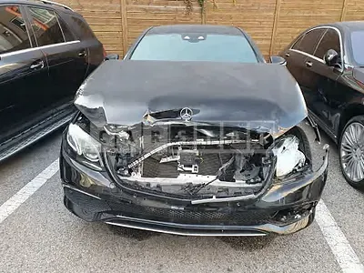 Photo 1 of 12: 2017 Mercedes-Benz E220d, VIN WDDZF0EB9HA107298 — Korean insurance auction