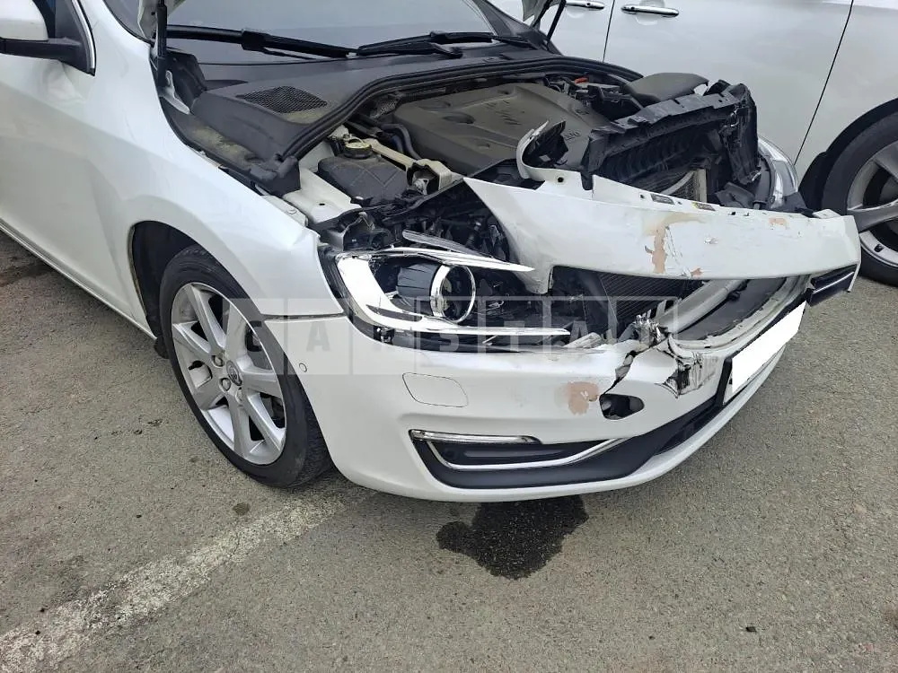 Photo 2 of 13: 2016 Volvo S60 D3, VIN YV1FS79B0G2405623 — Korean insurance auction