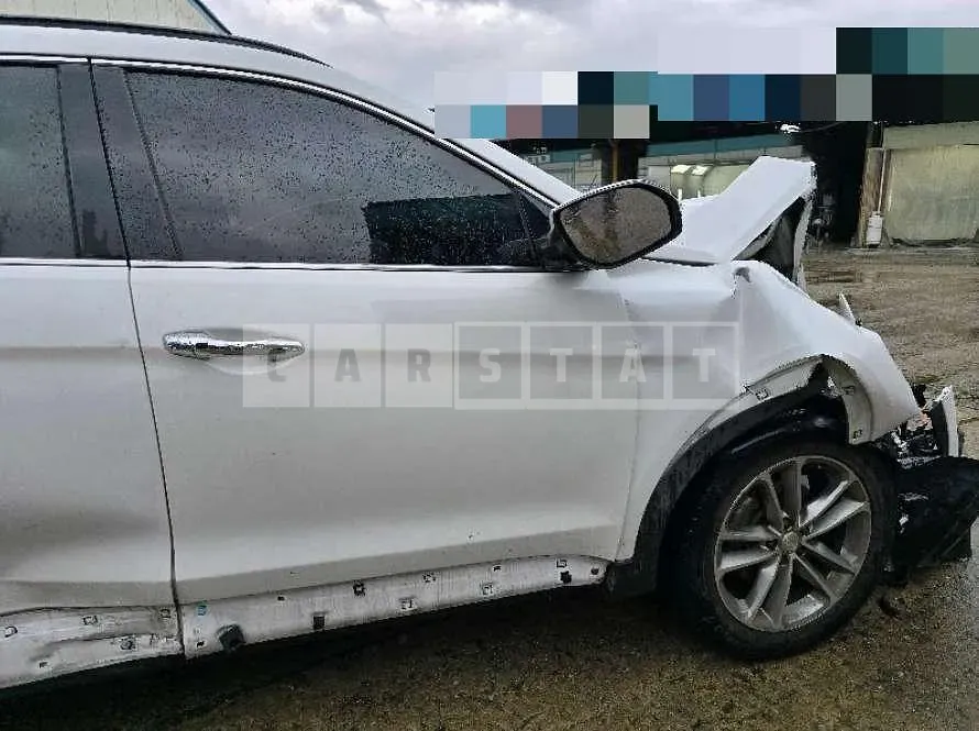 Photo 2 of 18: 2015 Hyundai Santa Fe DM, VIN KMHSW81UBGU586554 — Korean insurance auction