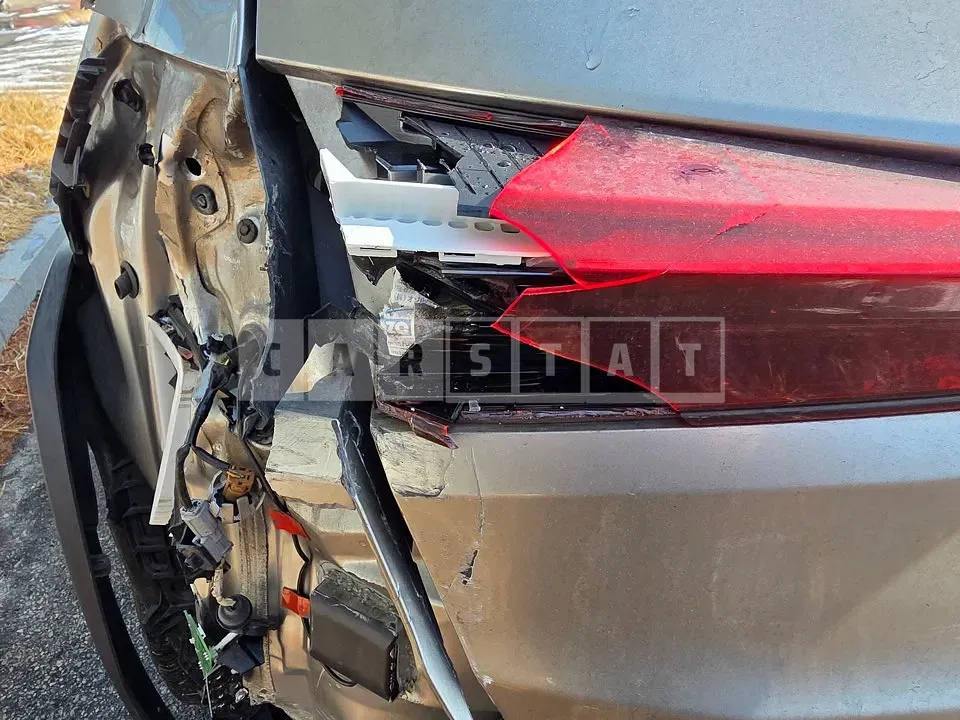 Photo 2 of 11: 2019 Lexus UX250h — Korean insurance auction
