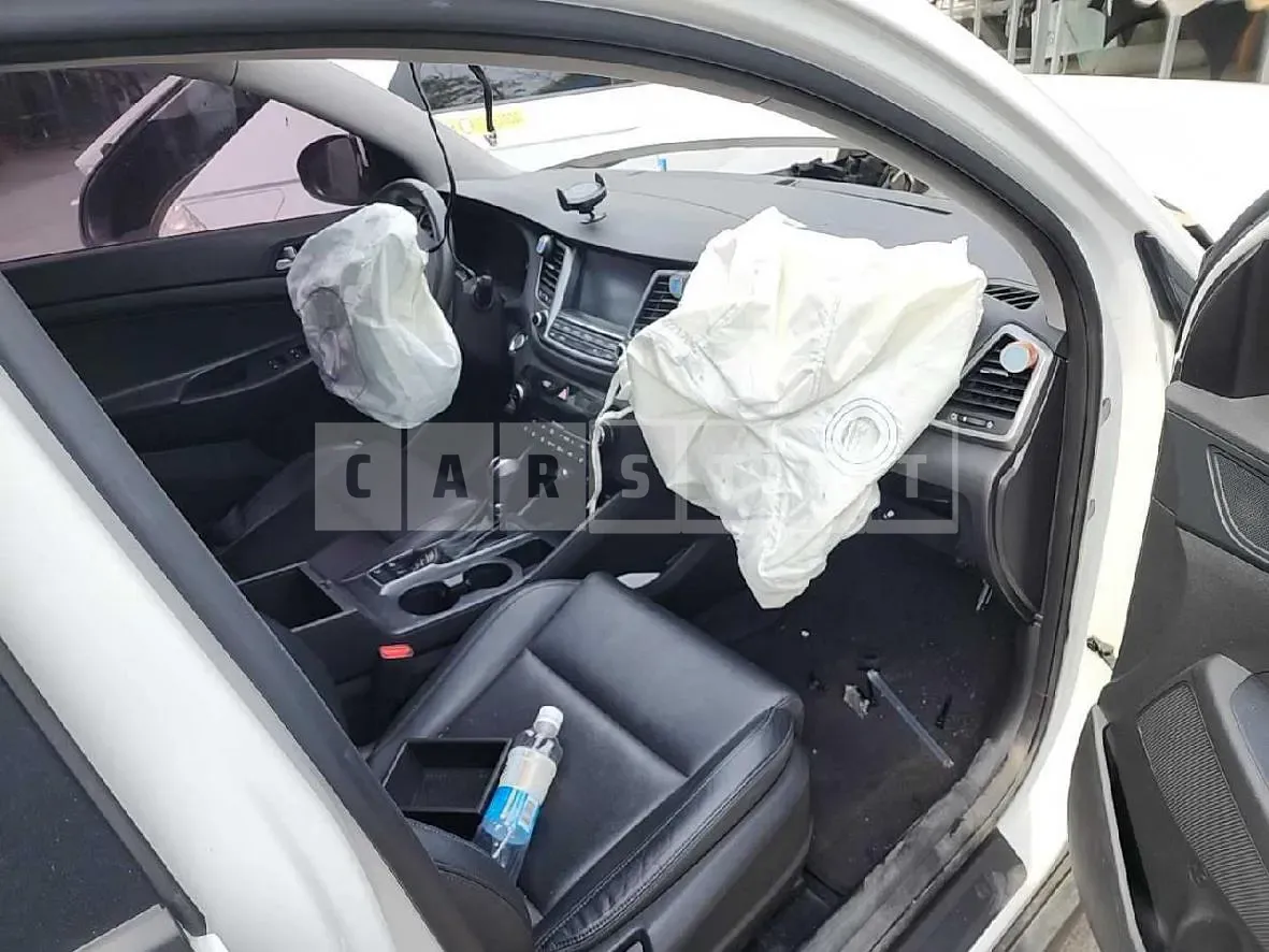 Photo 2 of 8: 2017 Hyundai Tucson TL 2.0, VIN KMHJ381ABJU572102 — Korean insurance auction