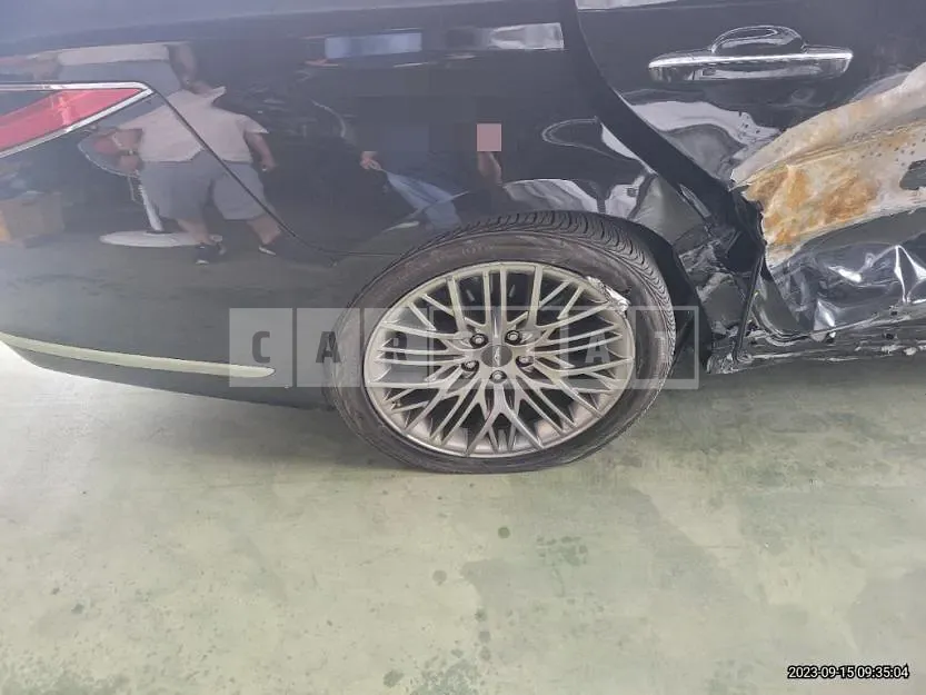 Photo 2 of 33: 2020 Genesis G90 3.8 — Korean insurance auction