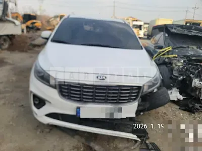 Photo 1 of 11: 2020 Kia Carnivals — Korean insurance auction