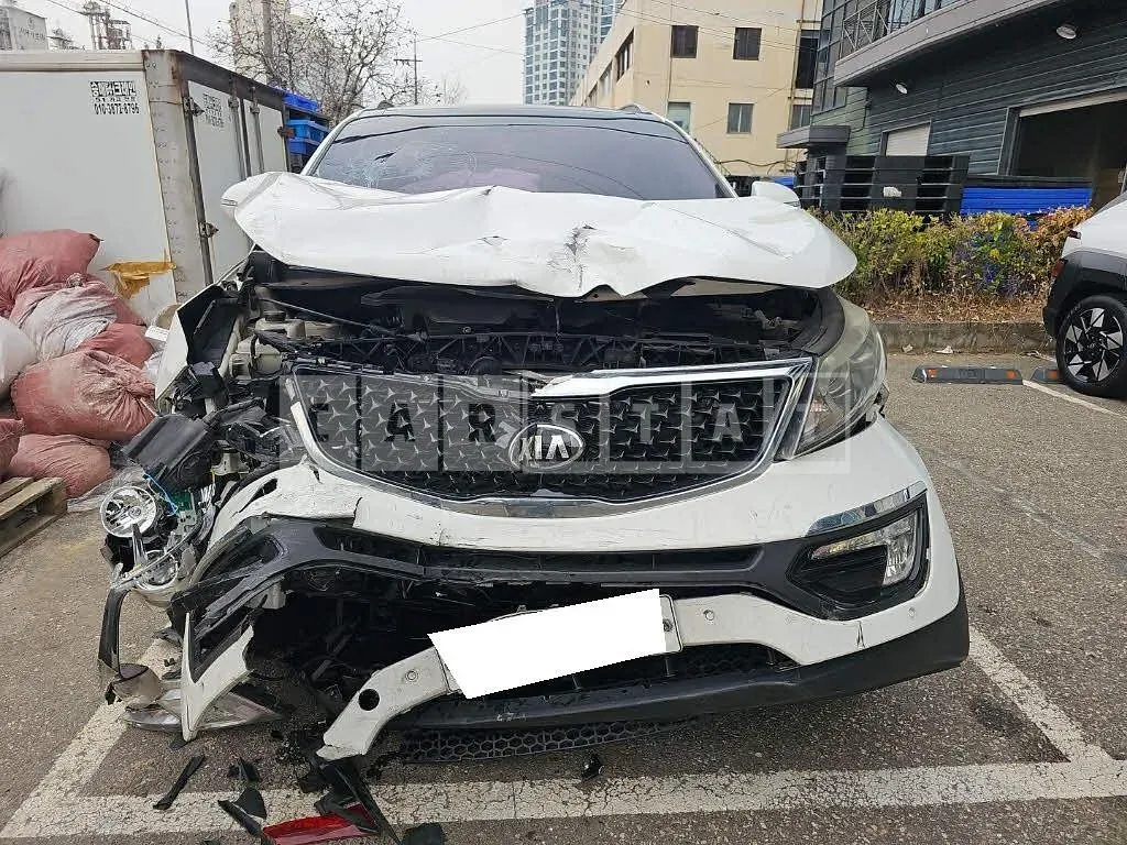Photo 2 of 9: 2015 Kia Sportage, VIN KNAPE813BFK788123 — Korean insurance auction