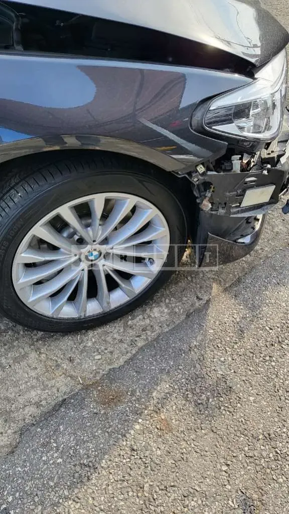 Photo 2 of 9: 2019 BMW 530i xDrive Luxury, VIN WBAJD9102KB278141 — Korean insurance auction