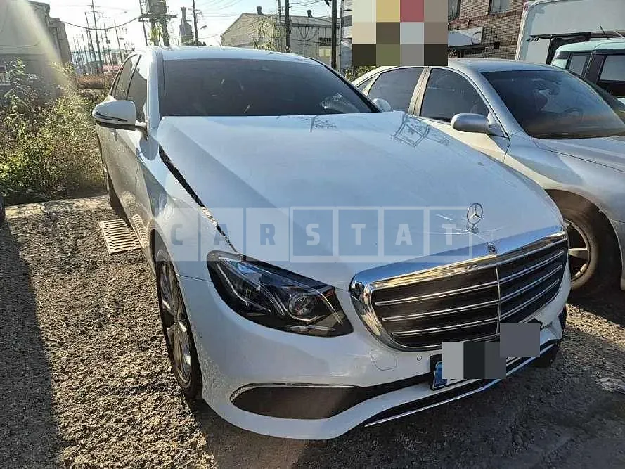Photo 2 of 15: 2019 Mercedes-Benz E220 d — Korean insurance auction